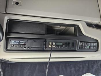 S590 V8 / 4x2 / FULL AIR / RETARDER / 2 X TANK